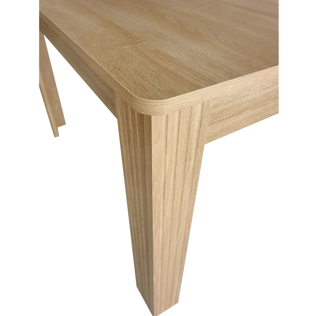 Tavolo da pranzo rettangolare in truciolare effetto legno rovere; con 4 gambe; colore rovere