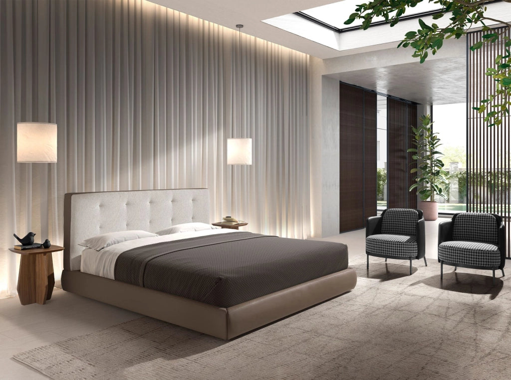 Letto imbottito in tessuto marrone ed similpelle marrone