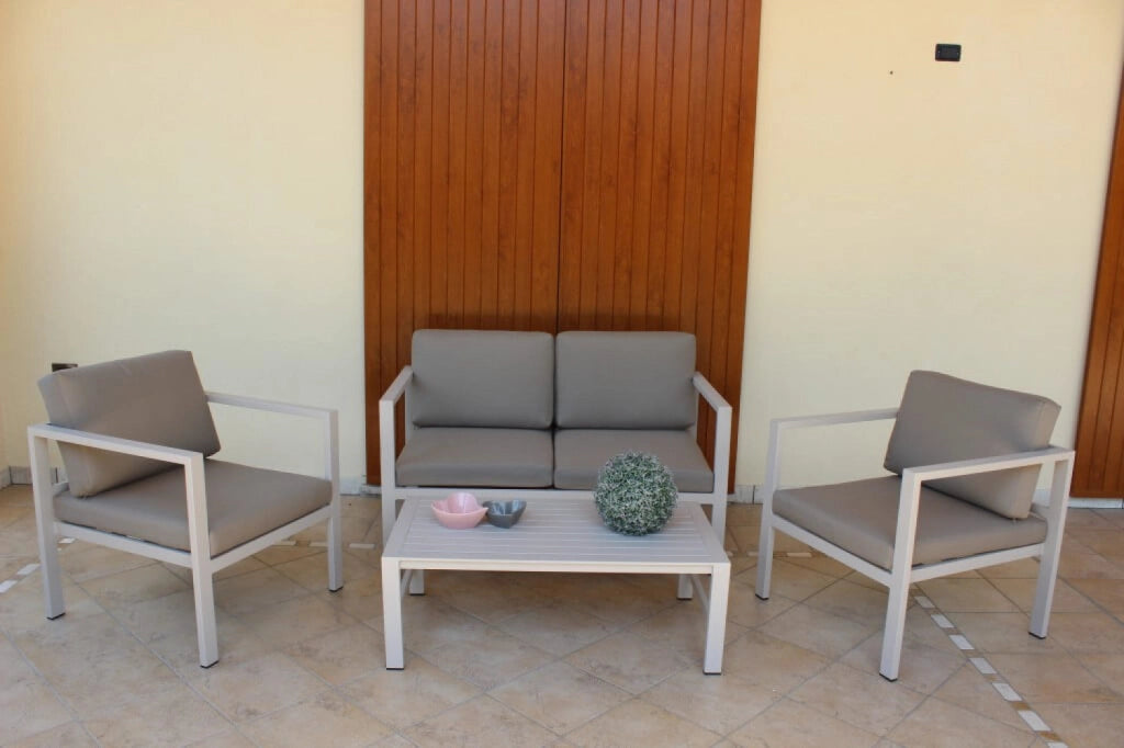 Set Salotto da Giardino Divano 2 Poltrone e Tavolino con Cuscini in Alluminio Tortora