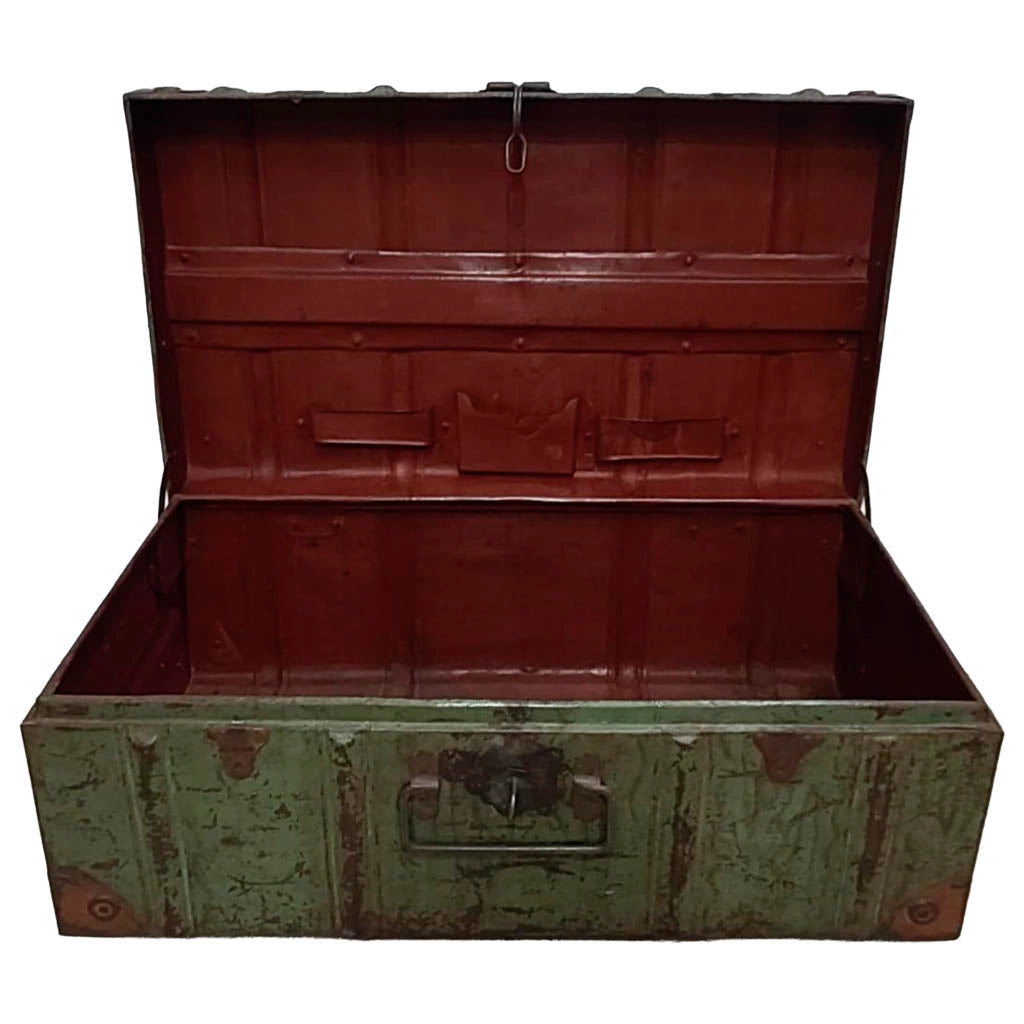 Valigia artigianale in metallo, 67x37x25h cm