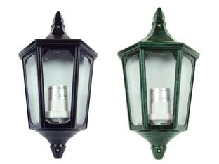 LANTERNA A PARETE MODELLO BERLINO  60w IP44 mm.192x103x355h. verde anticato    SYNTESY