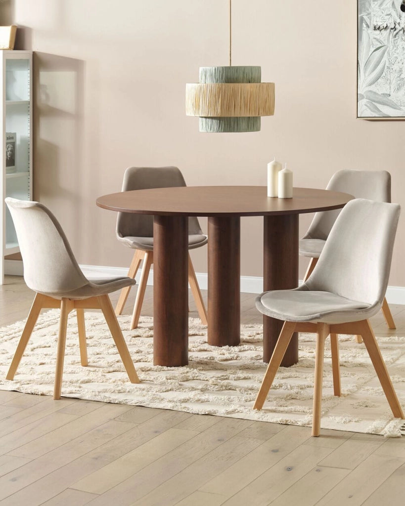 Set di 2 sedie da pranzo con rivestimento in velluto taupe gambe in legno eleganti design moderno