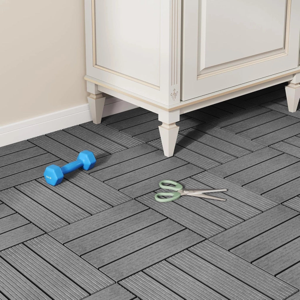 Piastrelle per Pavimenti da Esterno Balcone/Giardino/Terrazza Pavimentazione ad Incastro in WPC, Legno Composito, con 22 Pannelli da 30x30 cm Grigio Chiaro