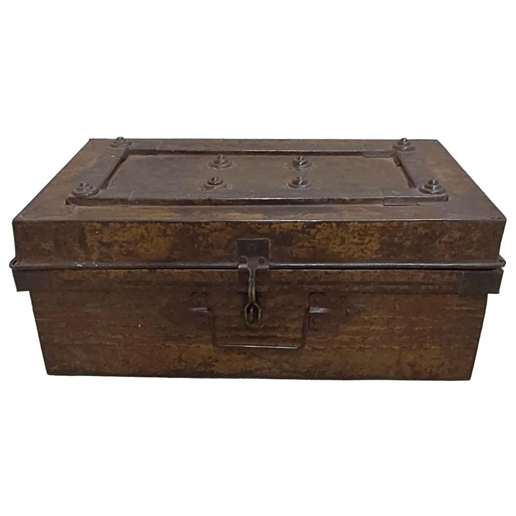 Valigia artigianale in metallo, 67x37x25h cm