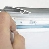 Espositore Pubblicitario Bifacciale con Ruote 70x100 cm in Alluminio da Esterno Antivento Silver