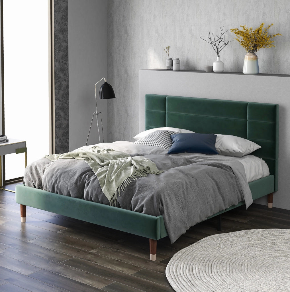 Letto matrimoniale 140x200 cm in velluto verde con rete a doghe e testiera