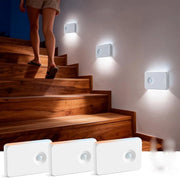 Sensore di Movimento Trappato RGBW LED a Batterie Placcaabile per Scale, Armadi, Corridoi e Bagno