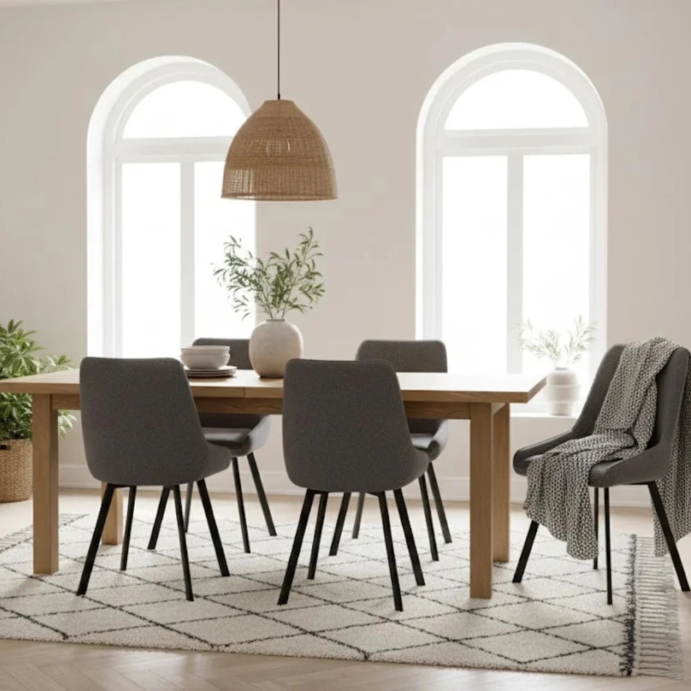 Set di 4 sedie da pranzo imbottite in microfibra grigio scuro Artemis con struttura in metallo facili da pulire | Duzzle