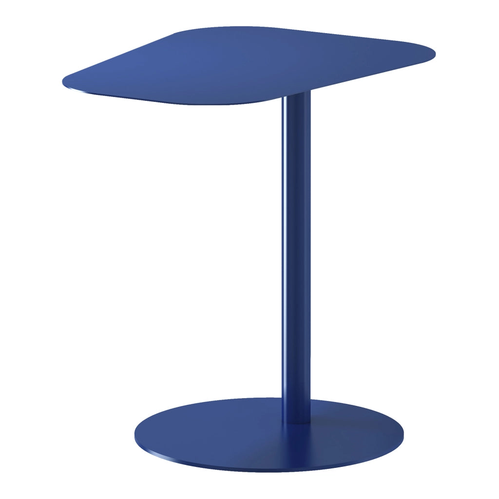Tavolino Laterale Nastätten in Metallo con Piano di Appoggio Trapezoidale - Blu Scuro [en.casa]
