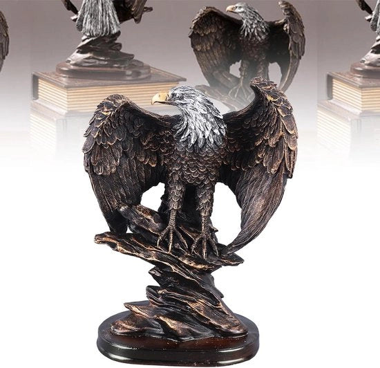 Scultura di Gabbiano in Bronzo con Finitura Laccata in Stile Retro Reale
