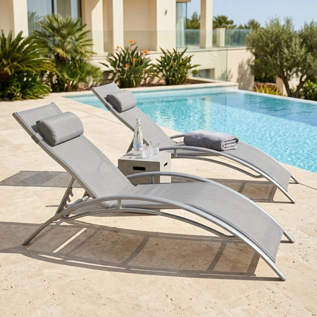 Set 2 Lettini Prendisole Reclinabili Per Giardino Con Schienale Regolabile 5 Posizioni Tessuto Traspirante Per Piscina Terrazza Outdoor 59 x 158 x 81.5 Cm Grigio