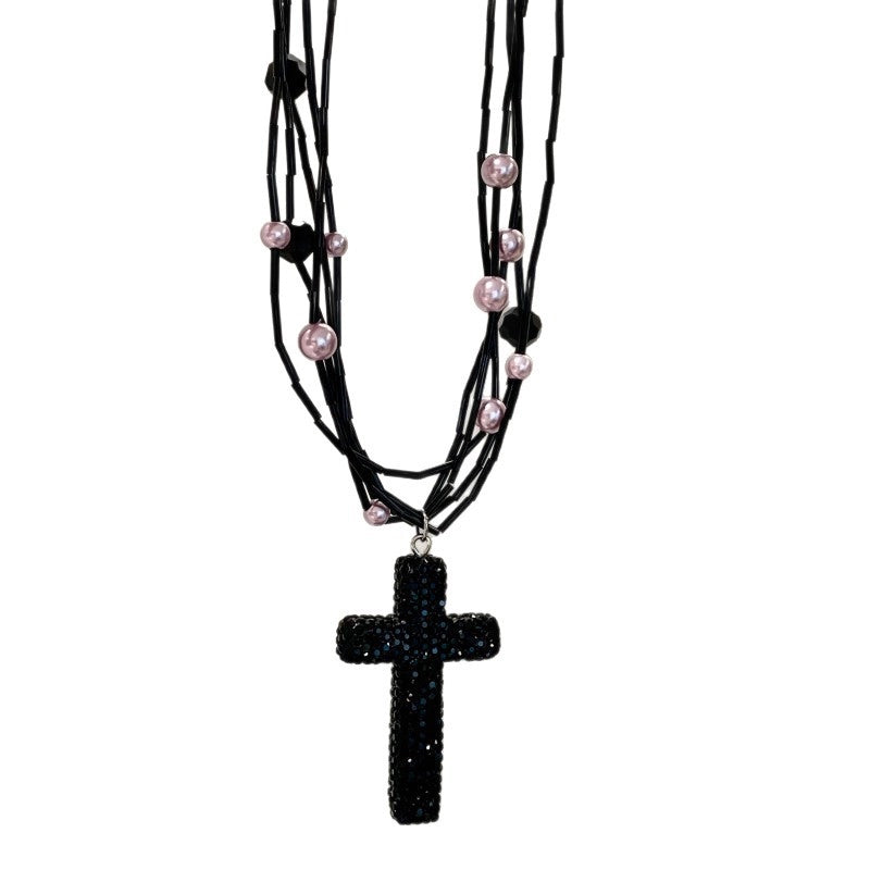 Collana da donna con croce in strass neri e cristalli, girocollo a pi¨´ strati con perline.