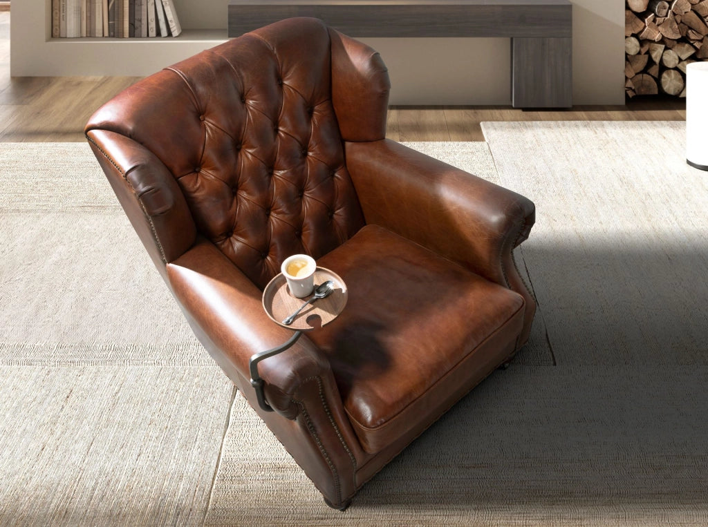 Poltrona Chester in pelle marrone cognac