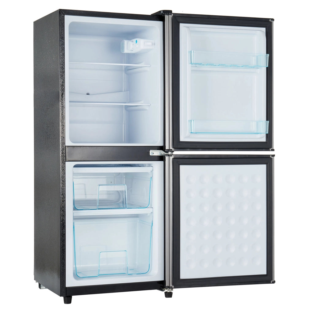Frigorifero combinato 106 L con freezer 4 stelle; LED e temperatura regolabile; nero e argento