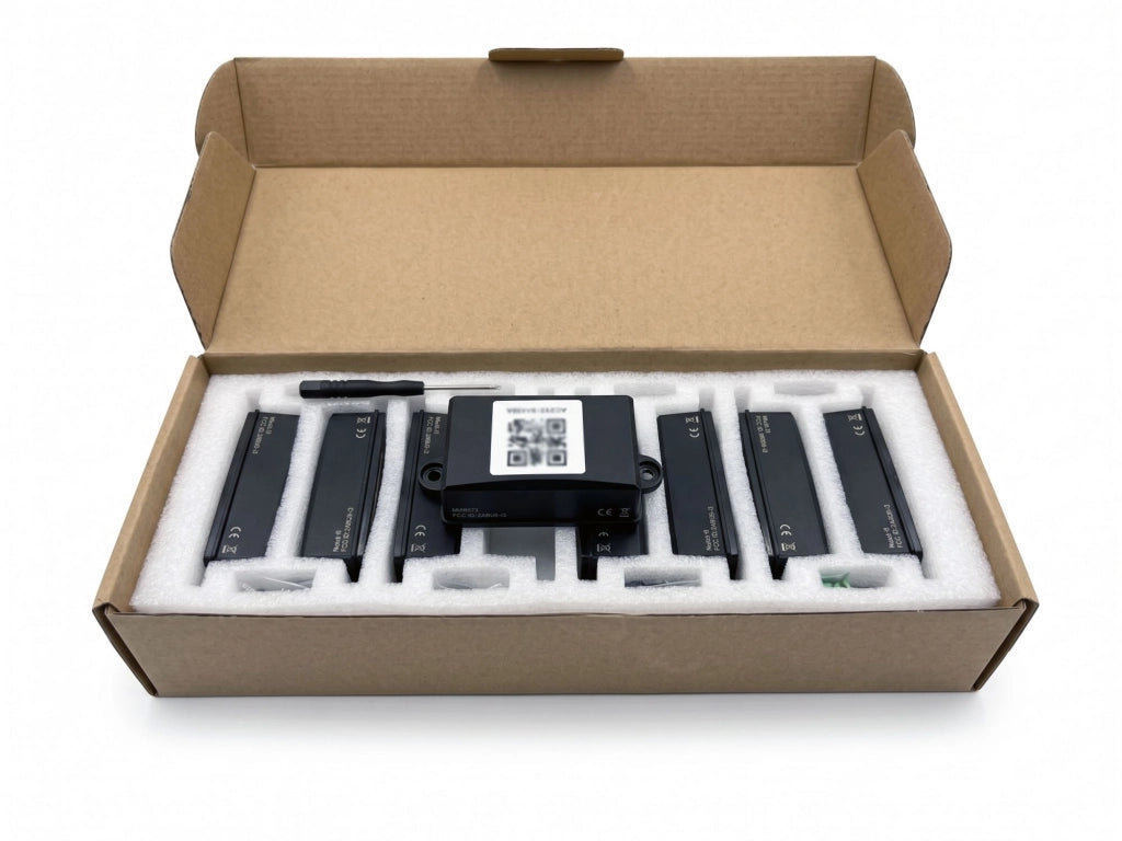 Kit 8 Trasmettitori Beacon BLE Minew i3 Waterproof IP67 per Localizzazione Indoor, Magazzini e Sistemi IoT per Tracciamento e Proximity Marketing con Accessori di Montaggio