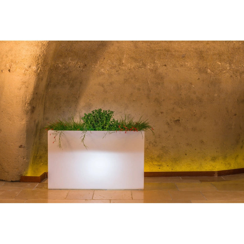 Vaso Fioriera luminosa moderna di design 80x35 H50 in polimero resistente con LED multicolor con bateria per interno ed esterno - Made in Italy