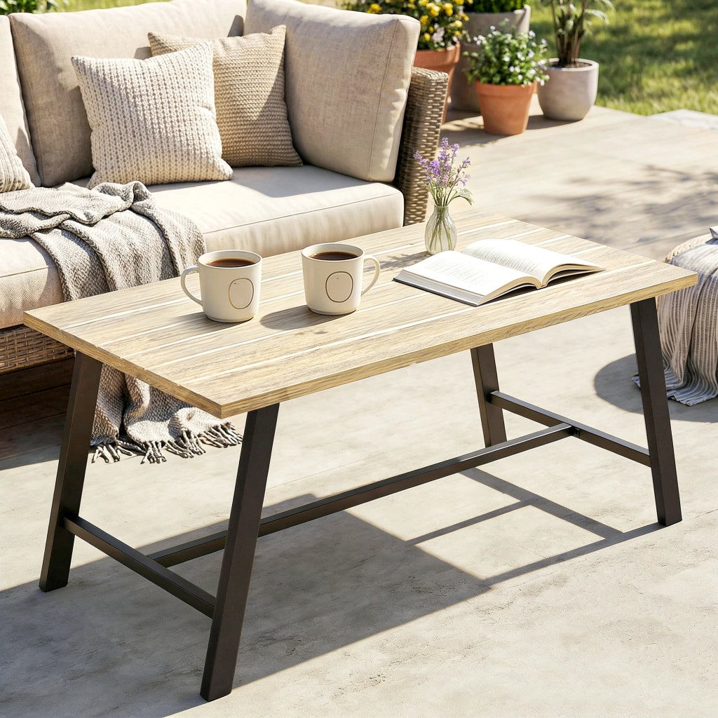 Tavolino da caffè esterno; tavolino rettangolare in metallo con piano in legno imitato; 100 x 55 cm; marrone