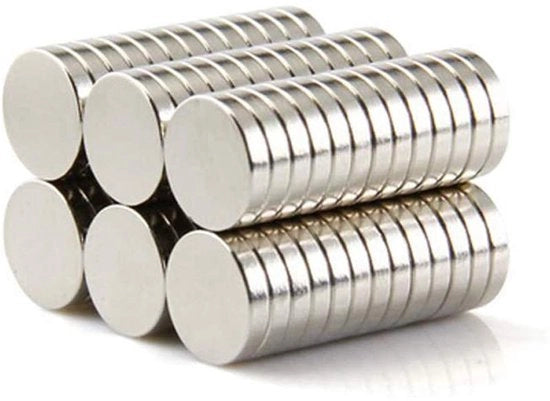 50 pezzi di magneti mini per frigoriferi adesivi, ideali per bacheche, lavagne, lavagne per appunti e molto altro (8 x 2 mm)