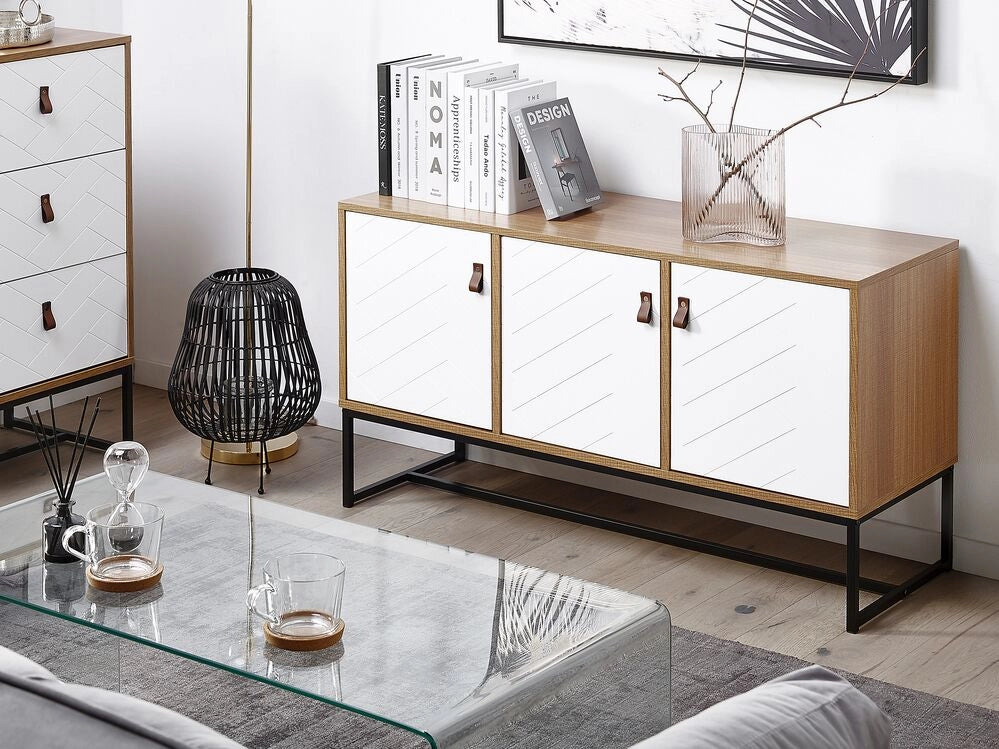 Credenza in Legno Chiaro con Gambe in Metallo Bianco Mobiletto Rettangolare Mobile TV 3 Scomparti Ante 62 x 112 cm Mobili Soggiorno