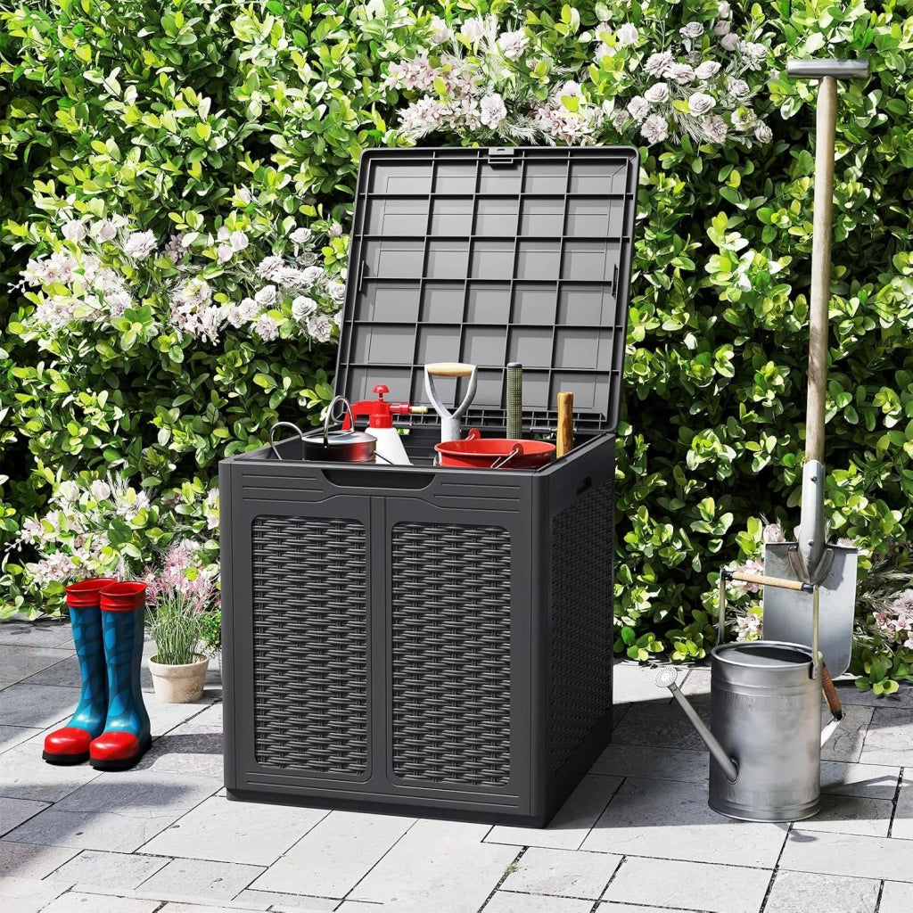 Baule da Esterno 145 L, Cassapanca Contenitore Impermeabile con Effetto Rattan, Coperchio Bloccabile e Maniglie, per Giardino, Patio e Piscina, 56 x 56 x 60,5 cm (Marrone)