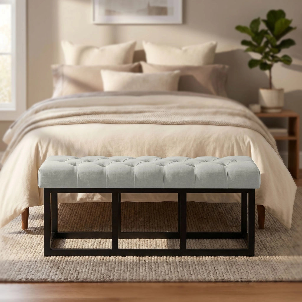 Panca design AMUN in metallo nero opaco e tessuto grigio,120 cm