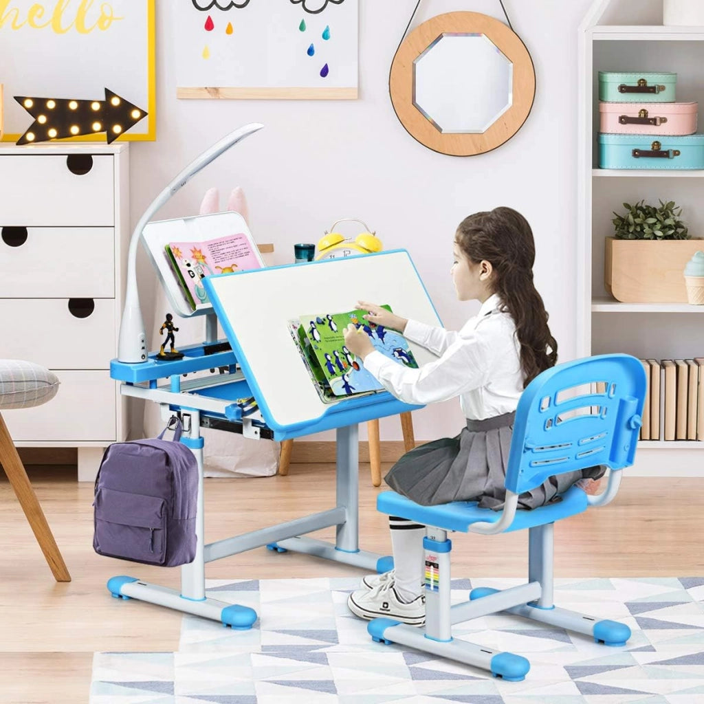 Set Scrivania e Sedia per Bambini 3-12 Anni, Altezza e Angolo Regolabile e Multifunzionale, Con Lampada di Protezione per gli Occhie Cornice per la Lettura (BLU)