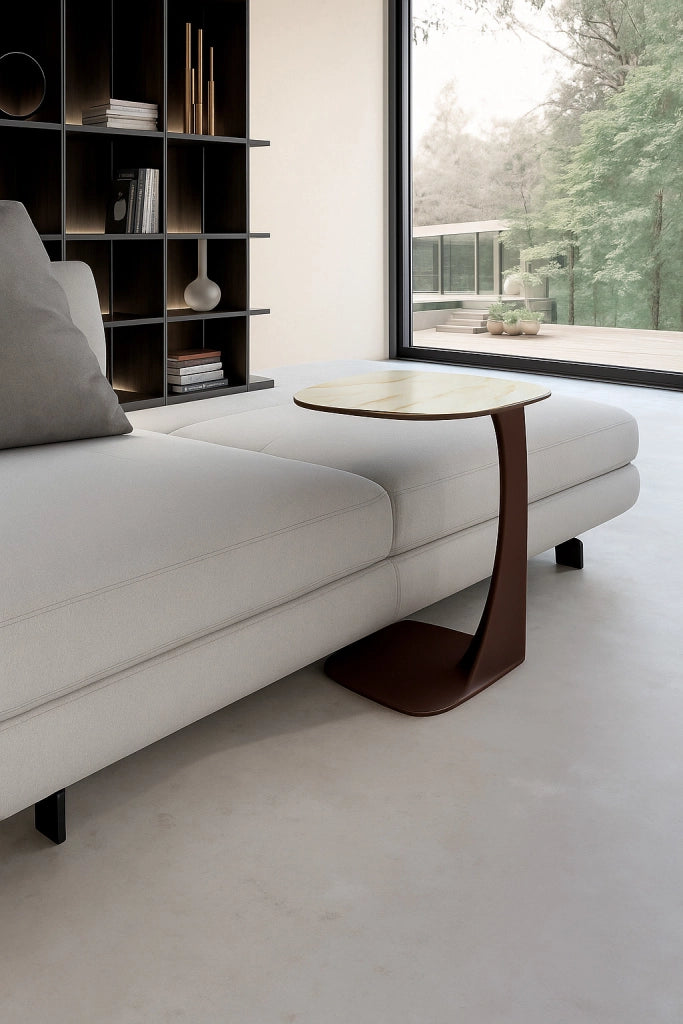 Tavolino Menhir - Tavolino con top in ceramica su vetro marmo calacatta oro e struttura in metallo verniciato bronzo - Stones