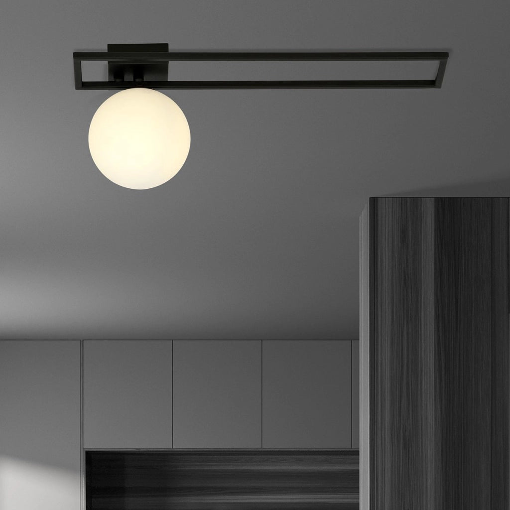 Lampada da soffitto Imago in metallo nero e vetro opale