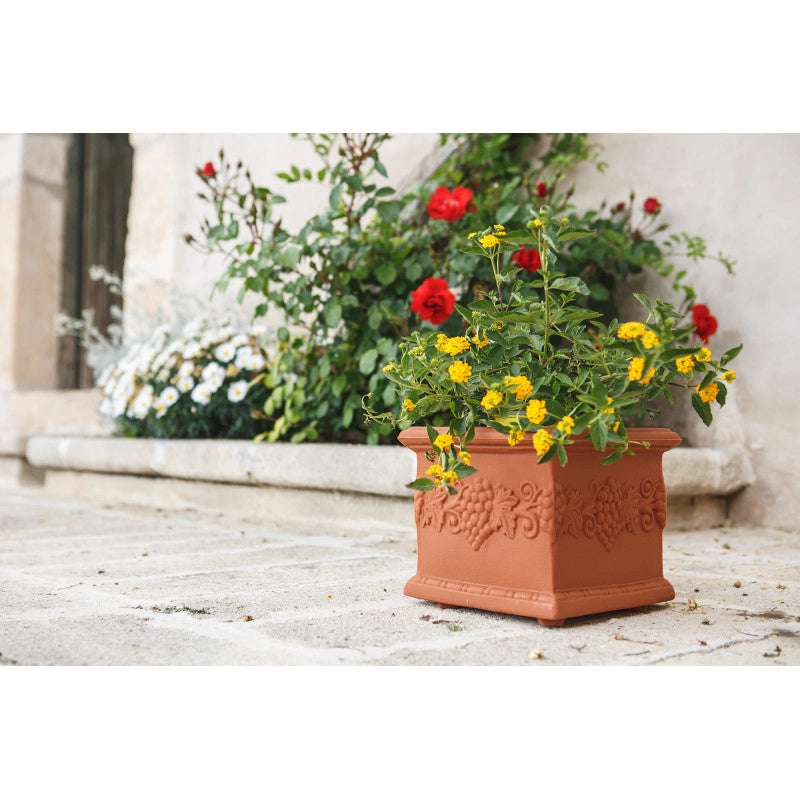 Vaso quadrato decorativo classico tradizionale 23x23 H20 in polimero resistente terracotta per piante per giardini e terrazze - Made in Italy