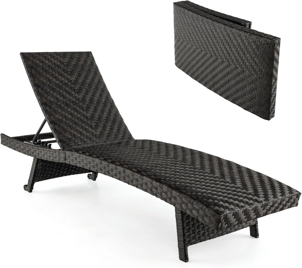 Lettino Prendisole in Rattan PE, Sdraio da Giardino Pieghevole con Schienale Regolabile, Schiuma ad Asciugatura Rapida e Due Ruote, Portata 150 kg, per Balcone Piscina