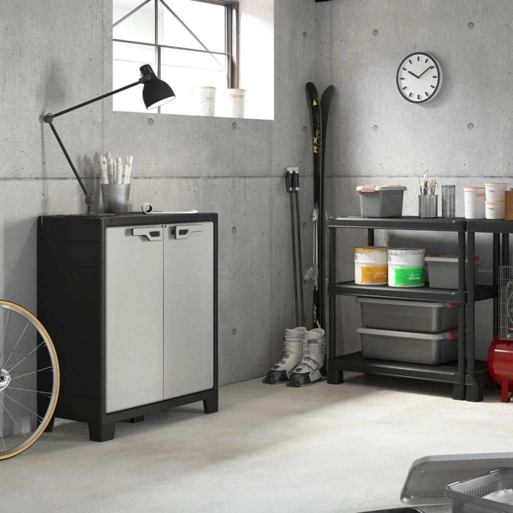 Armadio basso Titan XL in resina con 3 ripiani regolabili colore antracite grigio Keter