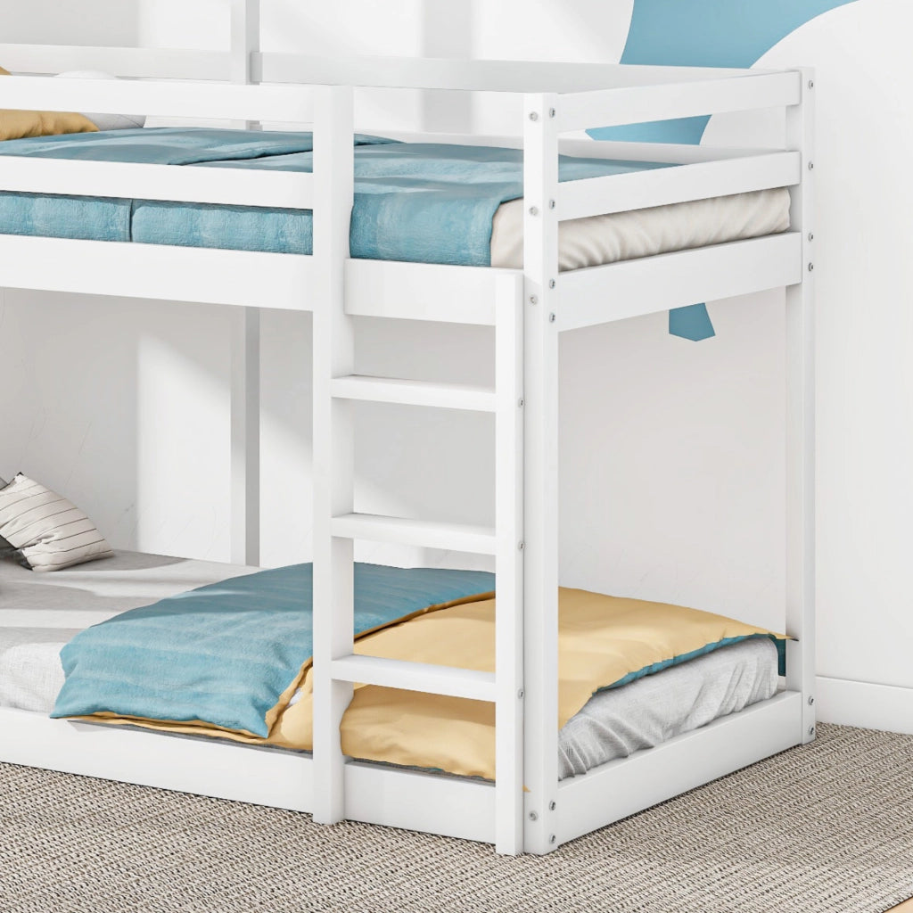 Letto Casetta Letto Singolo 90x200 cm con Sponda di Sicurezza in Legno di Pino Bianco