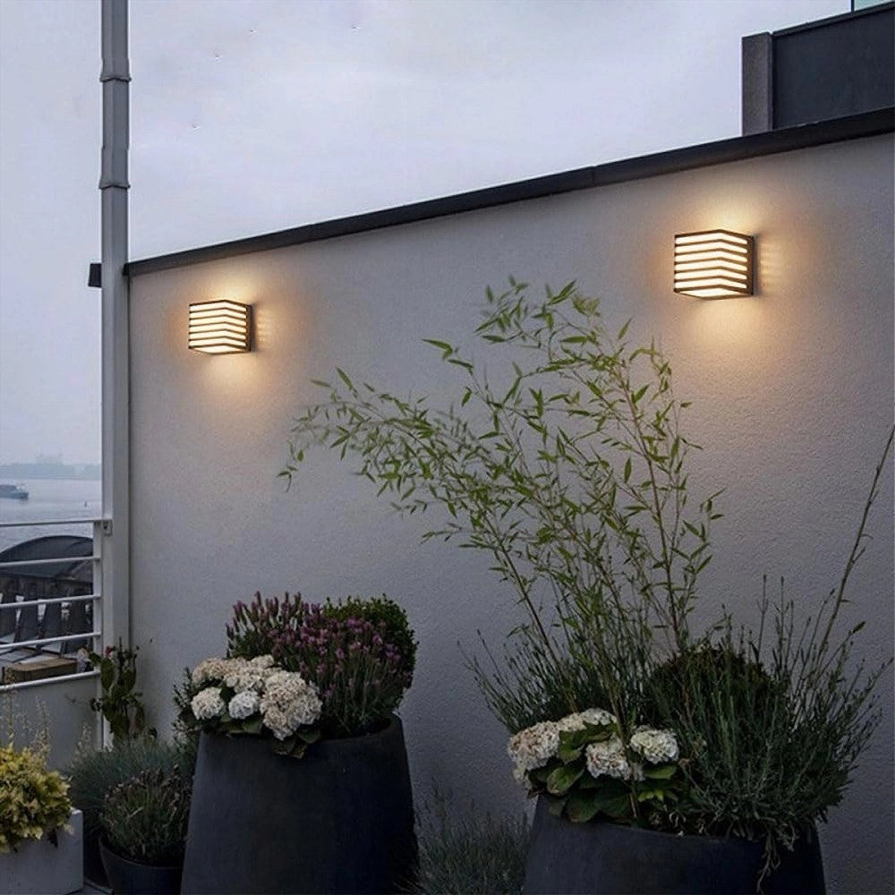 Trade Shop - Applique Muro Esterno Led 10w Lampada Decorativa A Strisce Cubo Nero Ip54 B110-n - -bianco Caldo      -