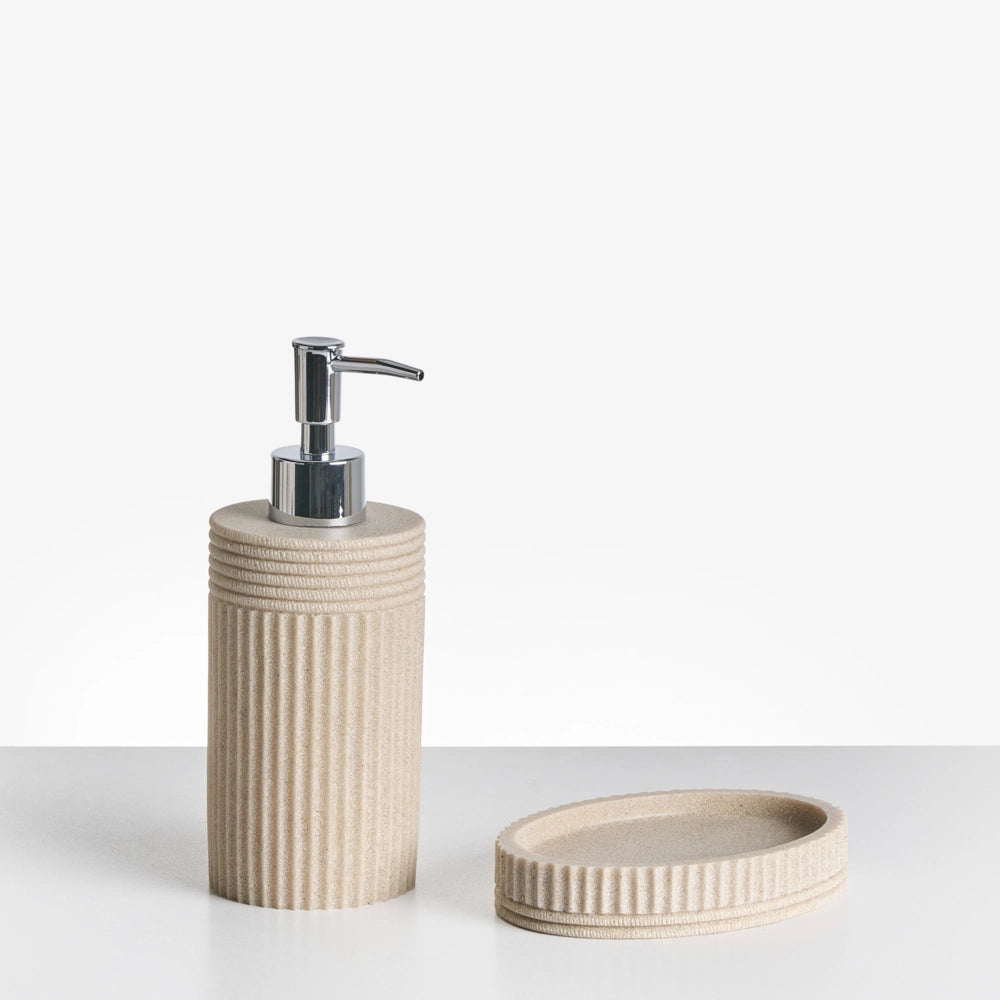 Set accessori bagno 5 pezzi portasapone, dispenser, porta scopino, bicchiere, porta spazzolini colore beige chiaro