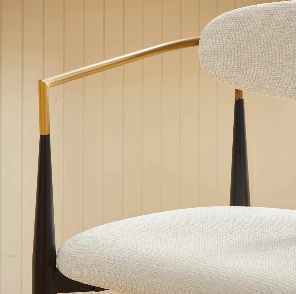 Set di 2 sgabelli da bar con braccioli; tessuto beige e struttura in metallo nero e oro