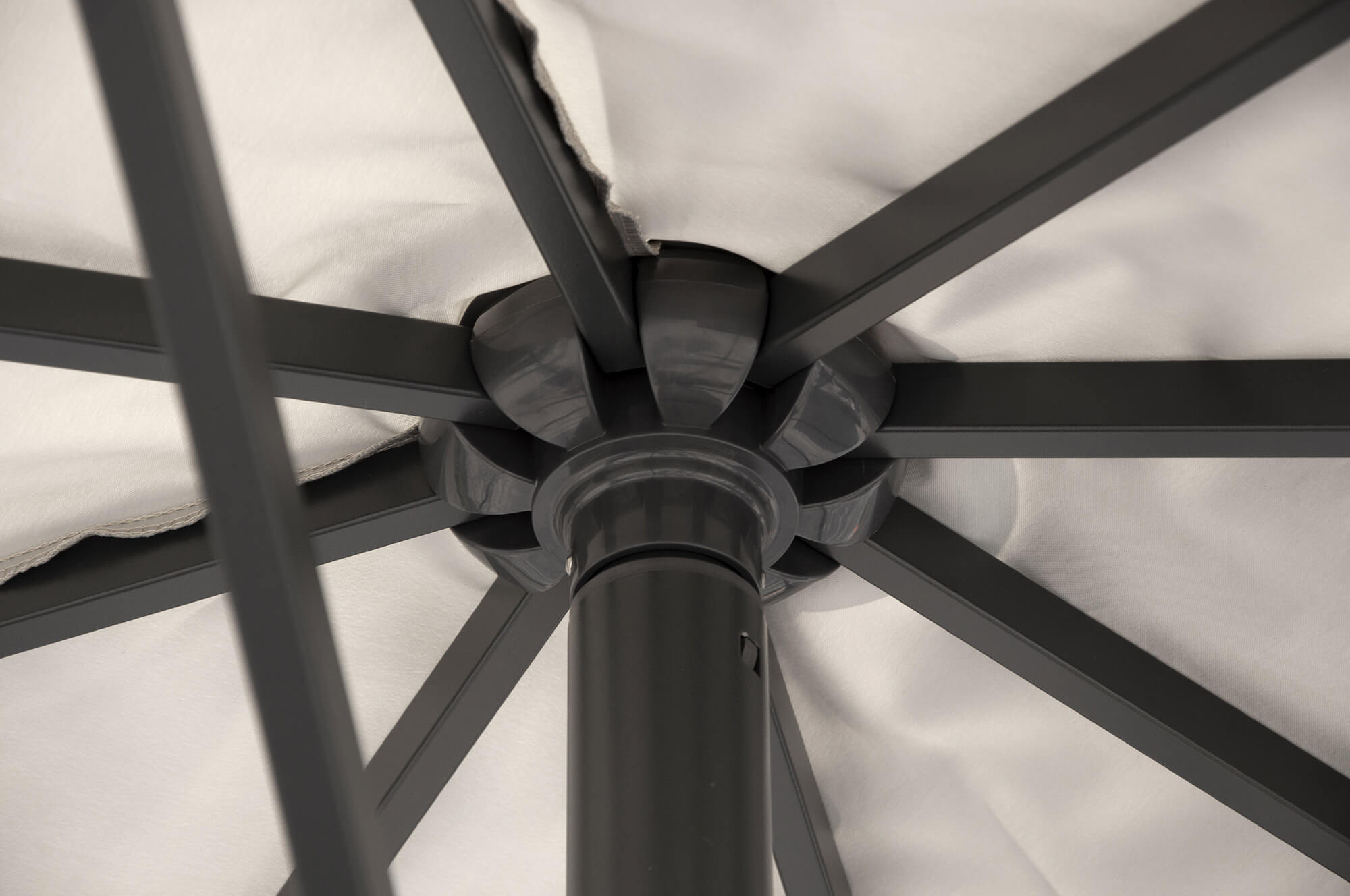 Ombrellone da Giardino 4x4 m Palo Ø67 mm Siviglia Grigio Chiaro