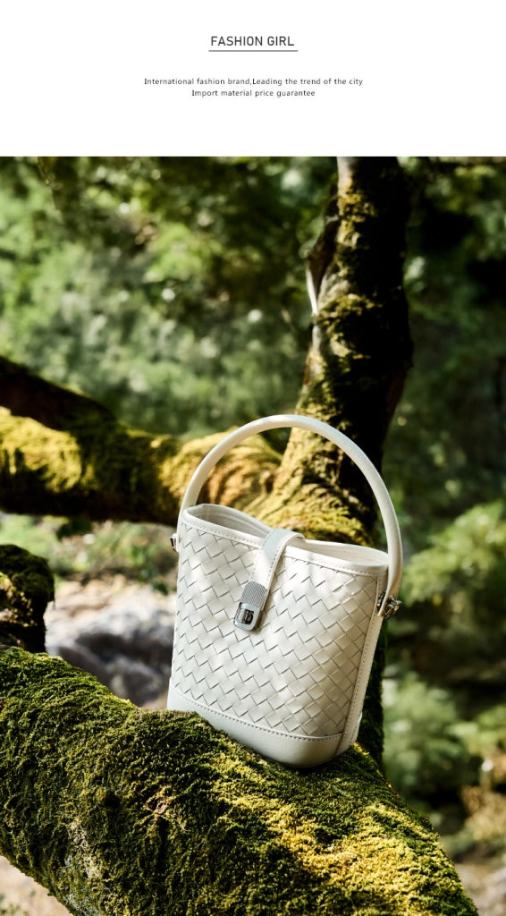 Borsa a tracolla da donna in vera pelle, colore bianco.