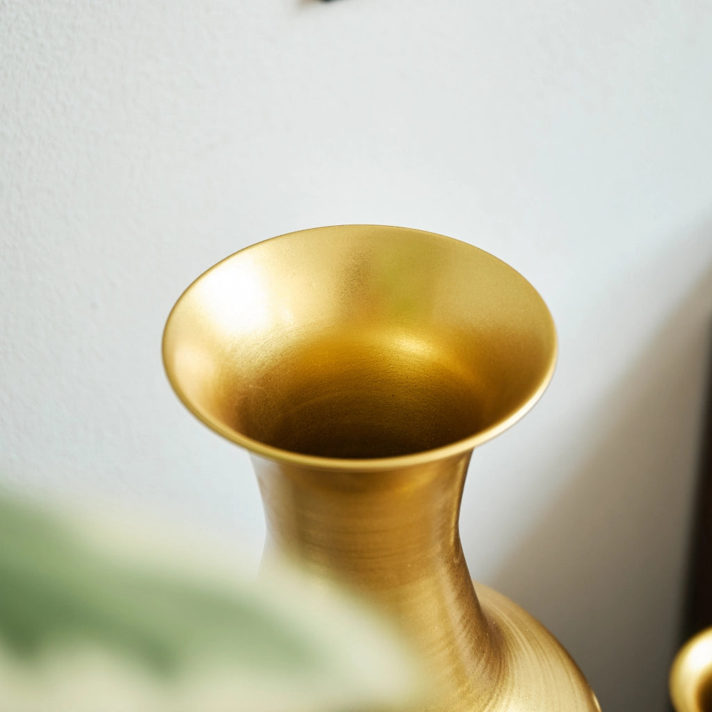 Fioriera a più livelli set da 3 con altezze differenziate in metallo oro e bianco per piante e decorazioni indoor