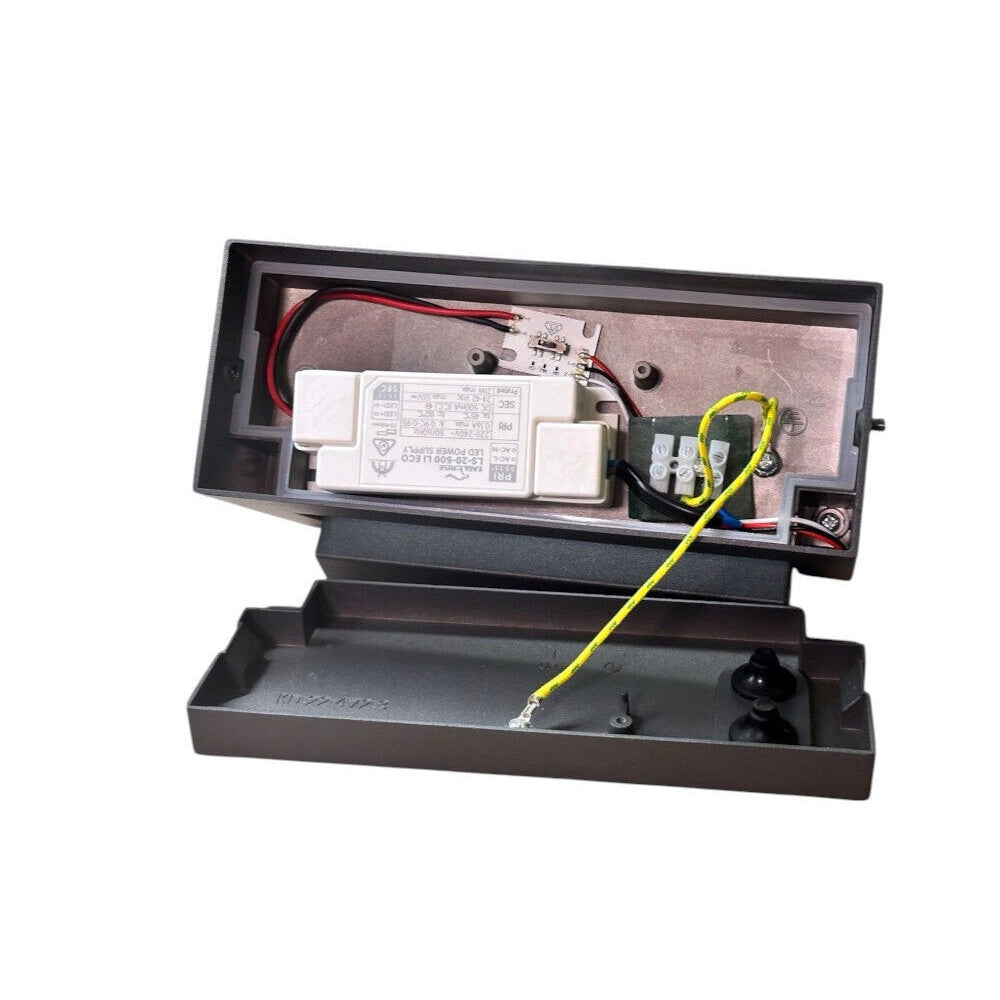Trade Shop - Applique Parete Inclinabile Esterno 21w Tecnologia Cct 3 Tonalità Di Luce Ip65 472-3c - Grigio