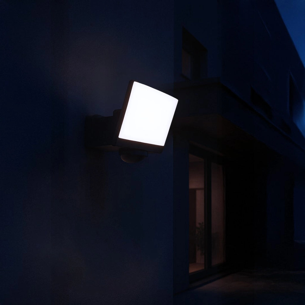 Faro LED 30W 2000lm 4000K PIR IP54 nero Davos Milagro