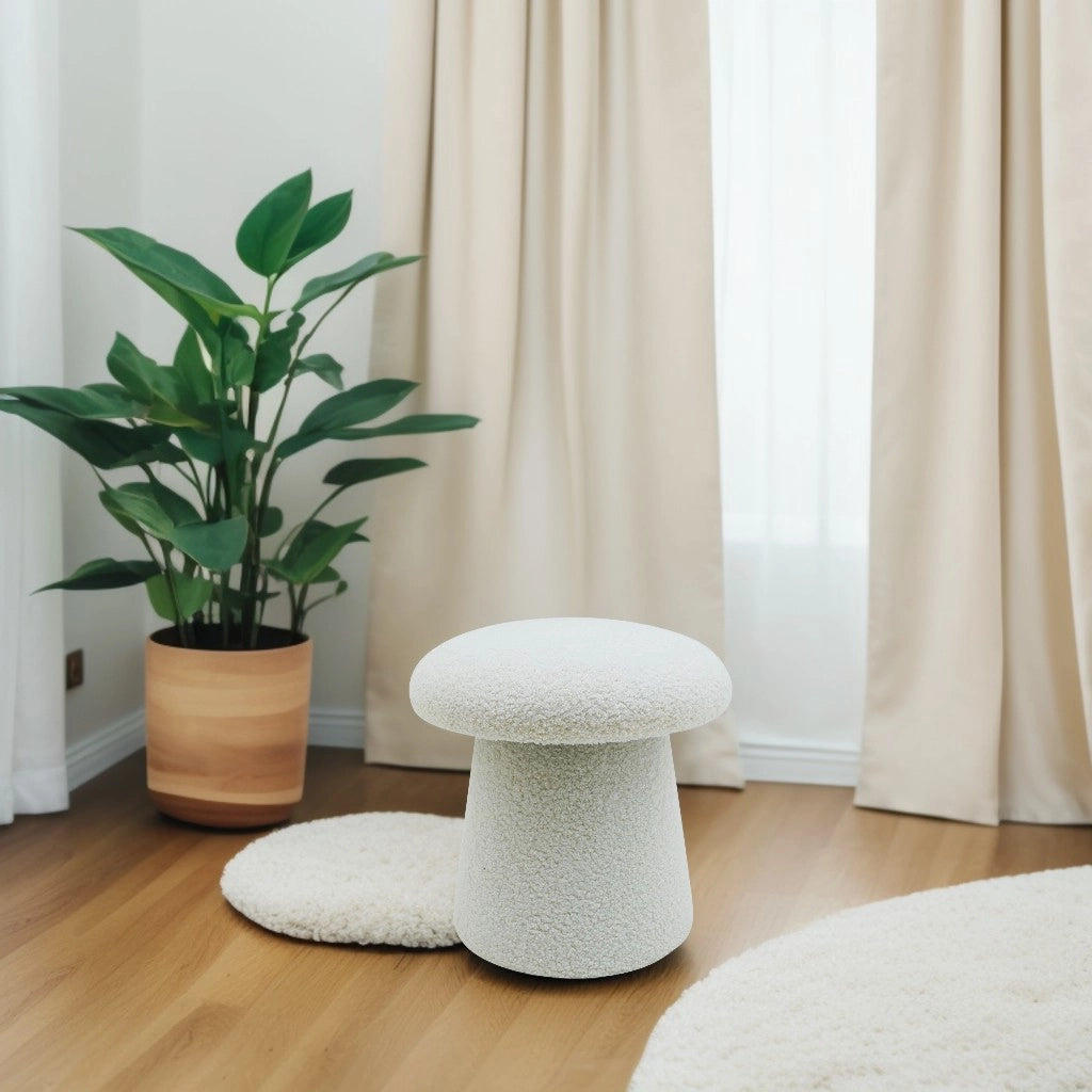 Marvin Pouf in Tessuto Teddy Morbido MUSHY Poggiapiedi Sgabello Imbottito di Design Moderno a Fungo per Camera da Bianco