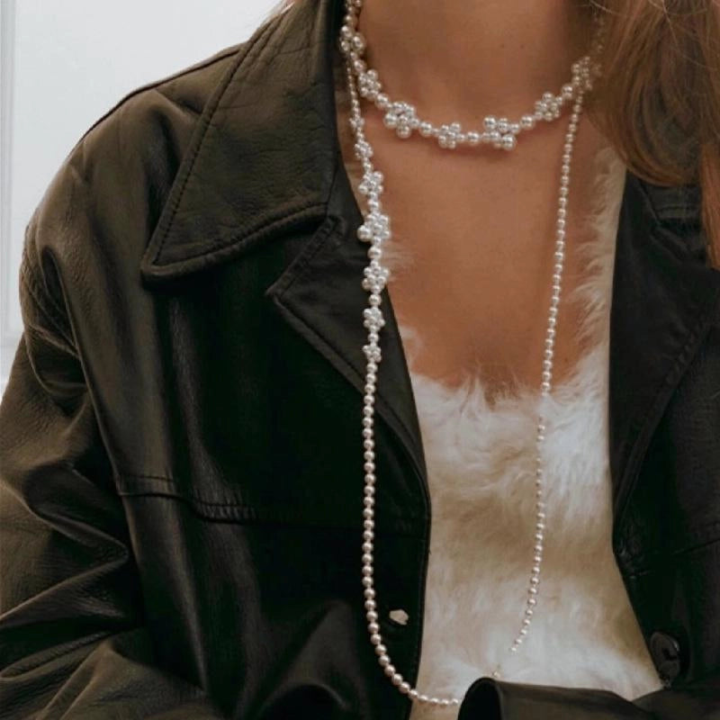 Collana vintage fatta a mano con perle e fiori, regalo di Natale o di compleanno.
