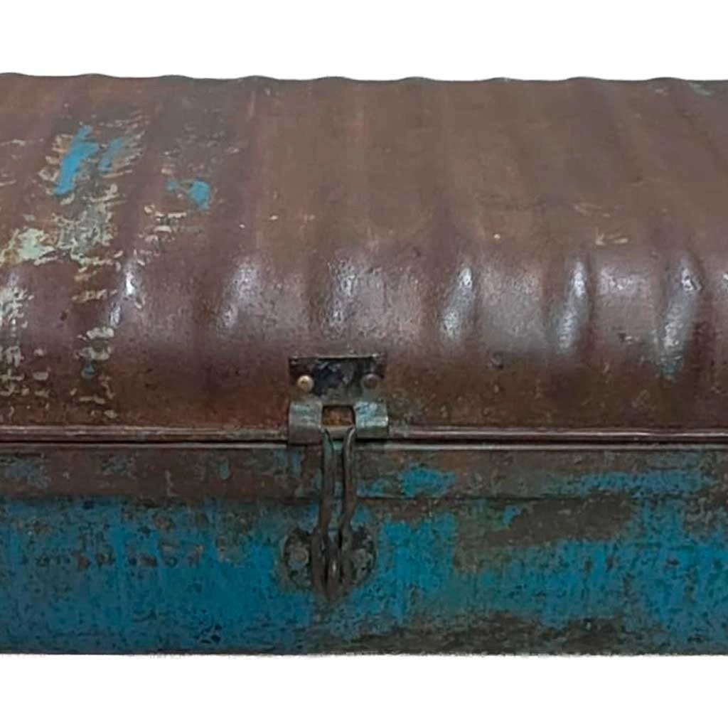 Valigia artigianale in metallo, 67x37x25h cm