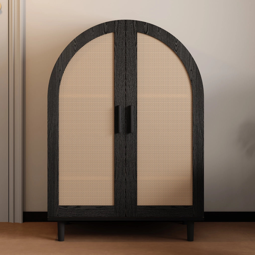 Scarpiera a due ante con ripiani regolabili in MDF e pannello truciolare naturale e nero 70 × 100 × 40 cm