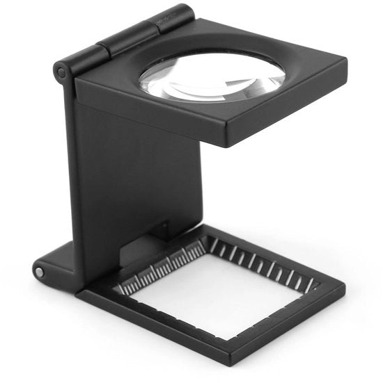 Vergrootglas daftellerloep 10x con zoom opzionabile nero adatto per cucire e leggere ideale per tessuti e stoffe.