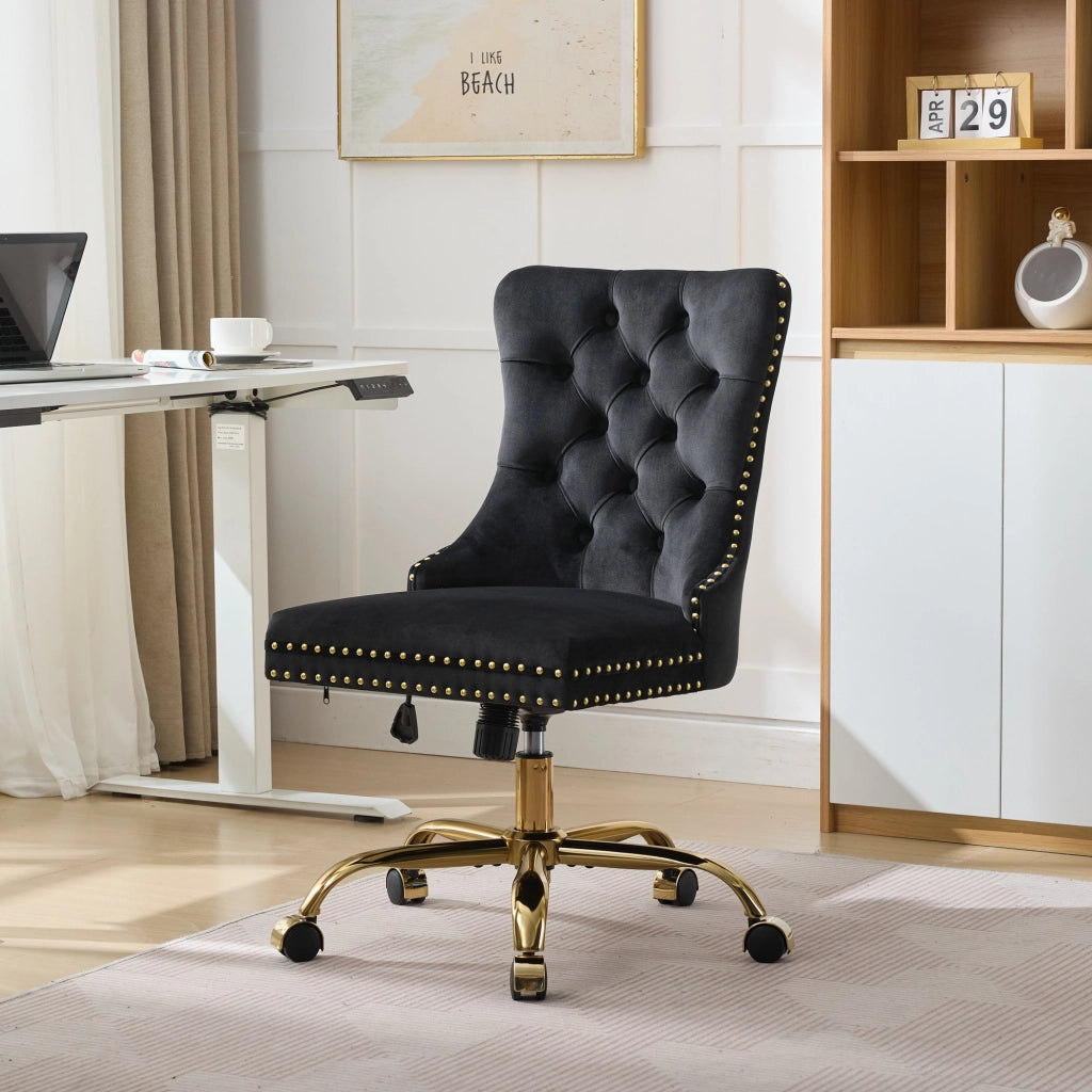Chaise de bureau in velluto con seduta ampia, schienale capitonné e base in metallo dorato per comfort prolungato nero