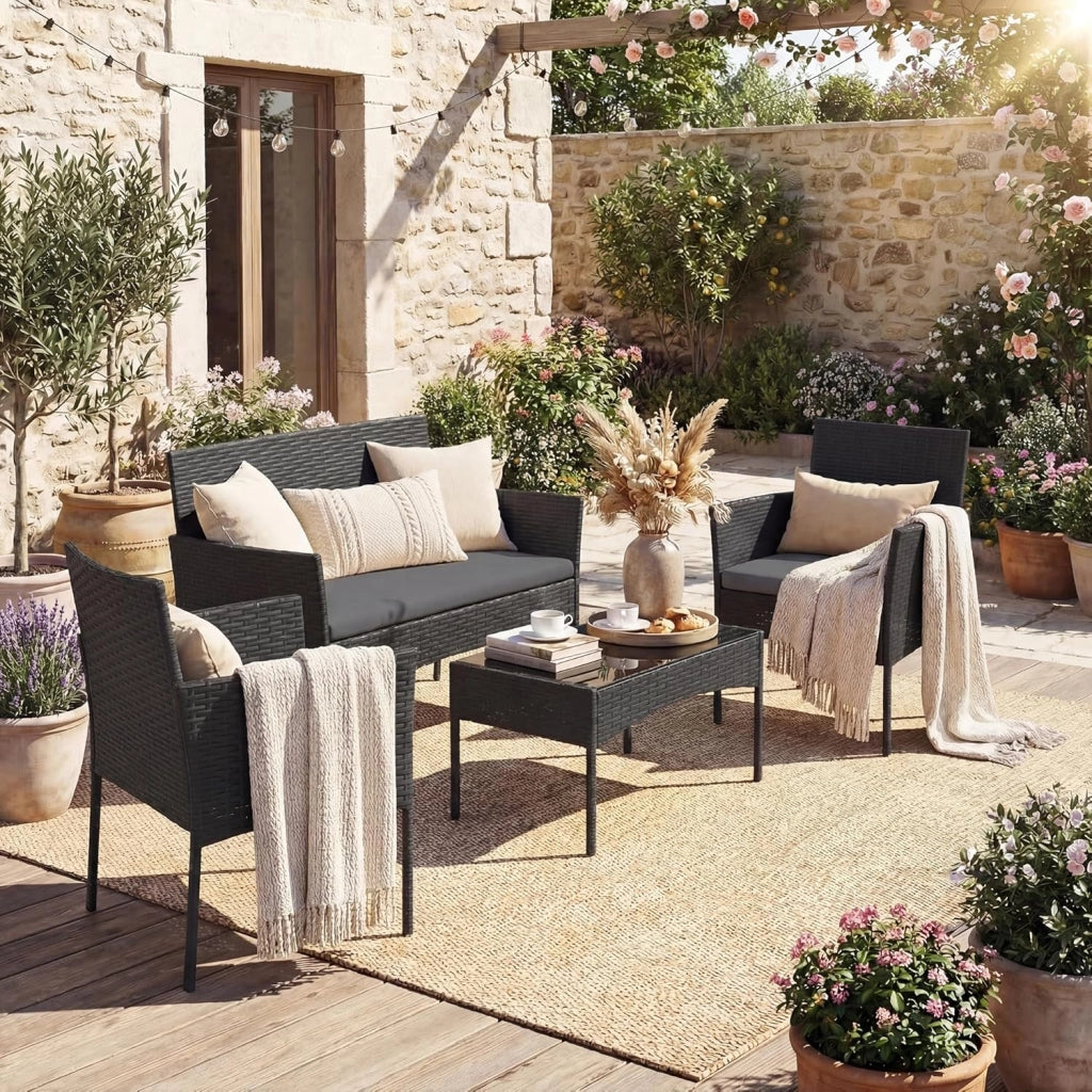 Salotto da Giardino Esterno 4 Pezzi, Set da Esterno in Rattan con Tavolino con Piano in Vetro, Divano 2 Posti e 2 Poltrone, Set da Conversazione con Cuscini per Patio, Balcone e Terrazzo (Grigio)