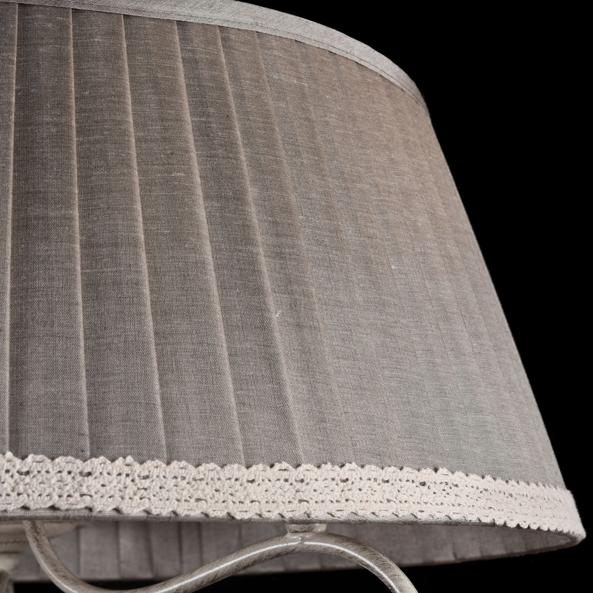 Lampadario Elegant in Metallo Felicita Beige