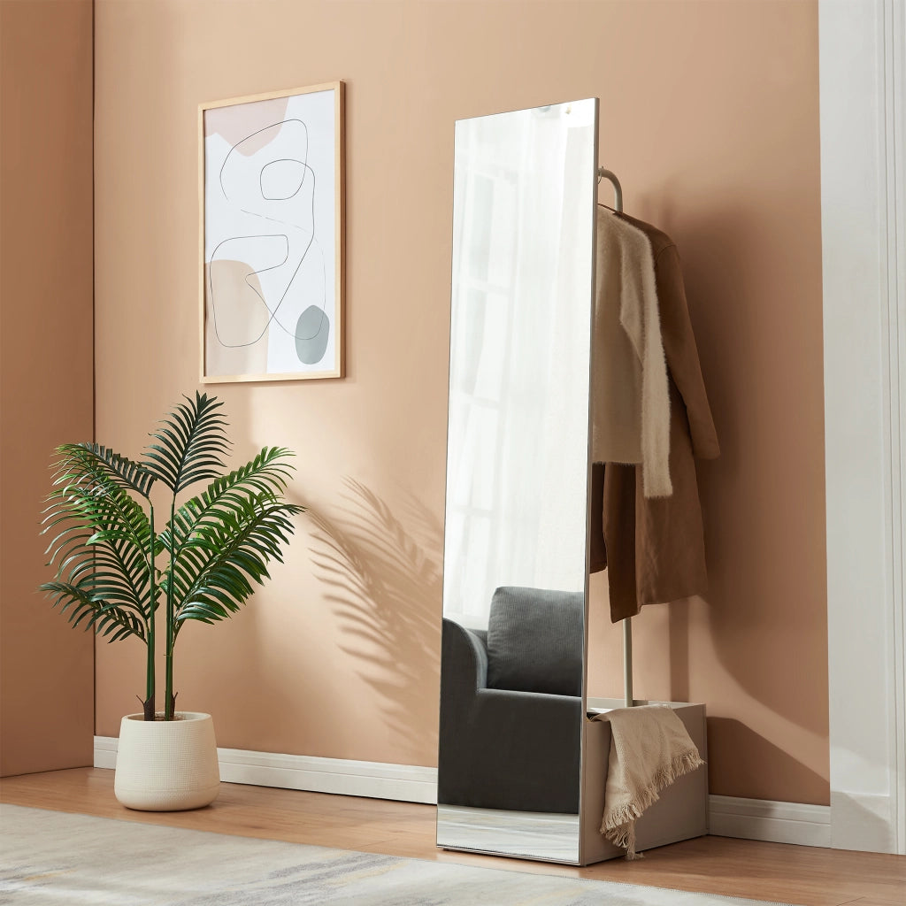 Specchio da Terra Saden con Appendiabiti e Vano Portaoggetti 165 x 40 x 51 cm - Avena Oatmeal [en.casa]