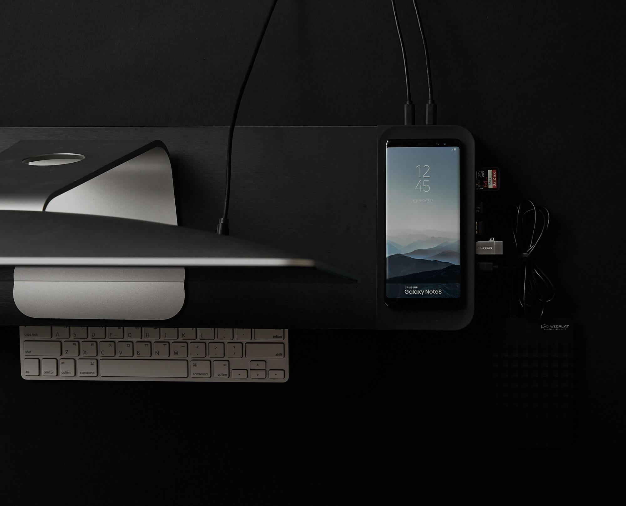 Supporto Monitor da Scrivania 56x20x5,7 cm con Entrata USB e Base di Ricarica Wireless Nero